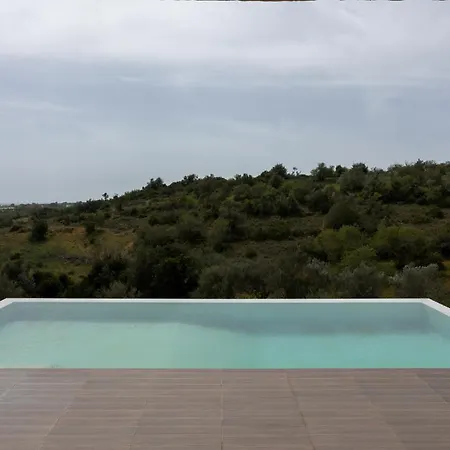Tower W Infinity Pool * Olhao