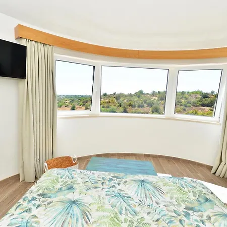 Tower W Infinity Pool Villa Olhao