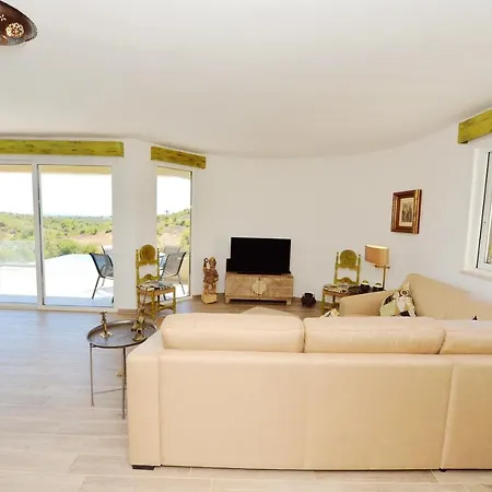 Tower W Infinity Pool Villa *