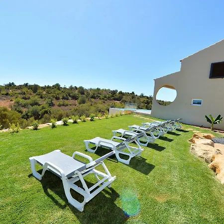 Tower W Infinity Pool *